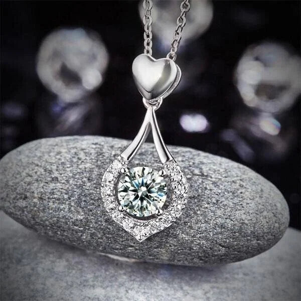 (New Year Sale- SAVE 48% OFF)🎁Perfect Gift - Twinkling Heart Waterdrop Stone Necklace